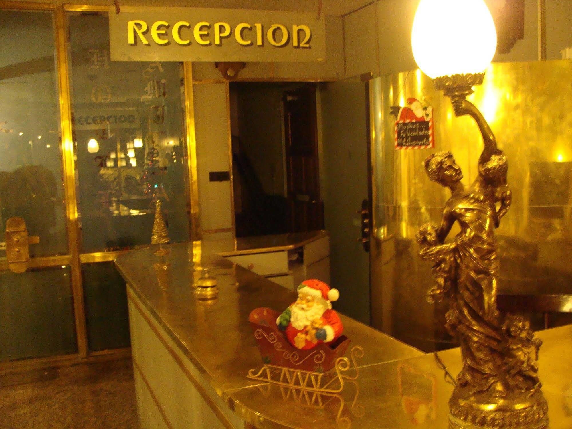 Hotel Aeropuerto モンテ・グランデ エクステリア 写真